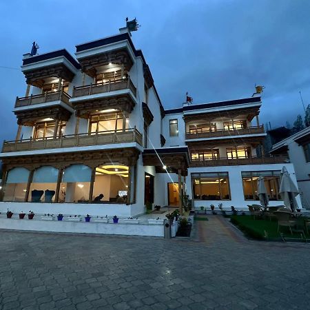 Hotel Lha-Zes Leh Exterior foto