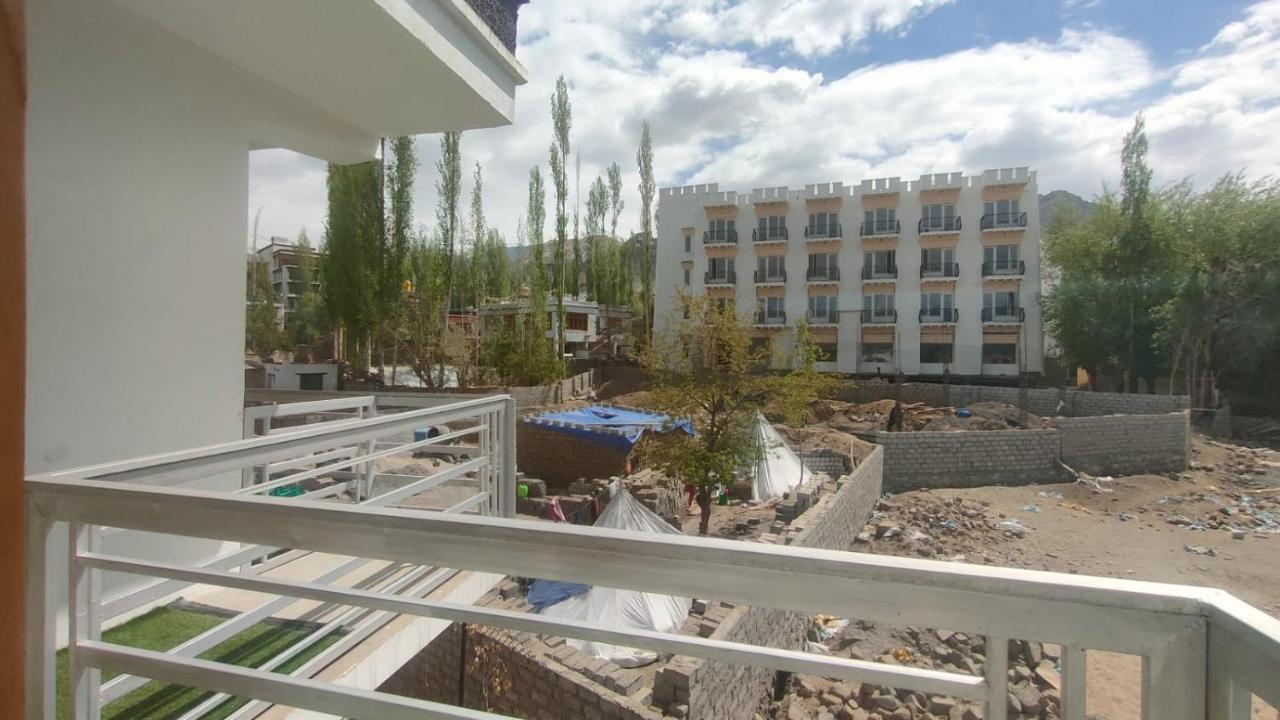 Hotel Lha-Zes Leh Exterior foto