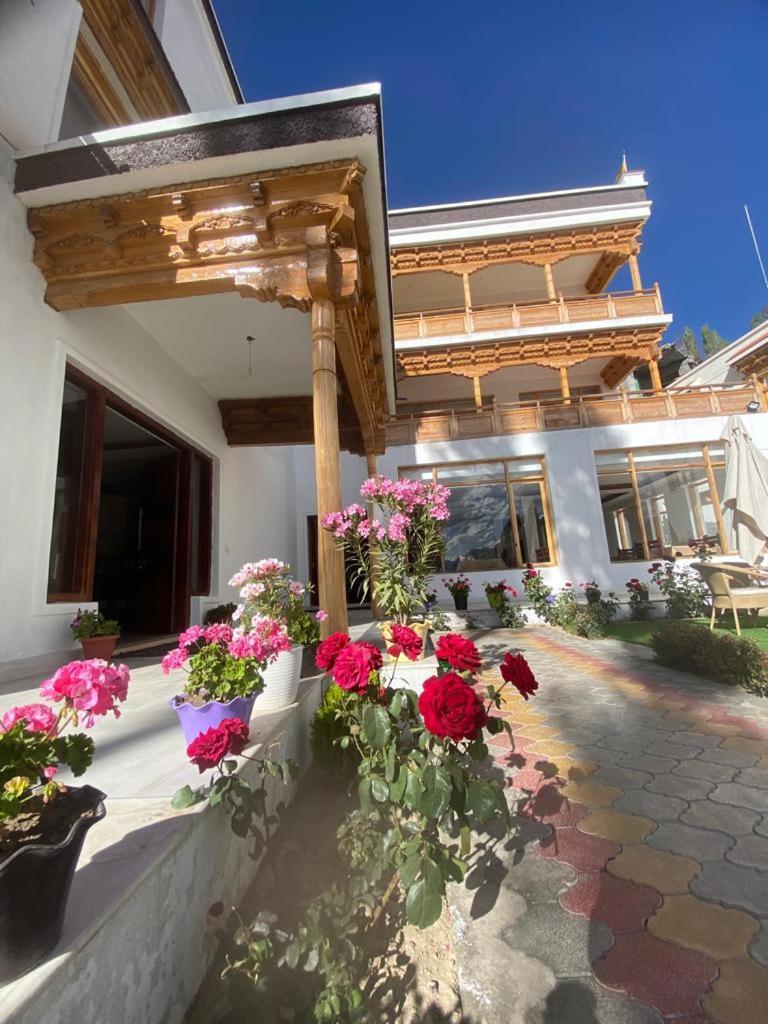 Hotel Lha-Zes Leh Exterior foto